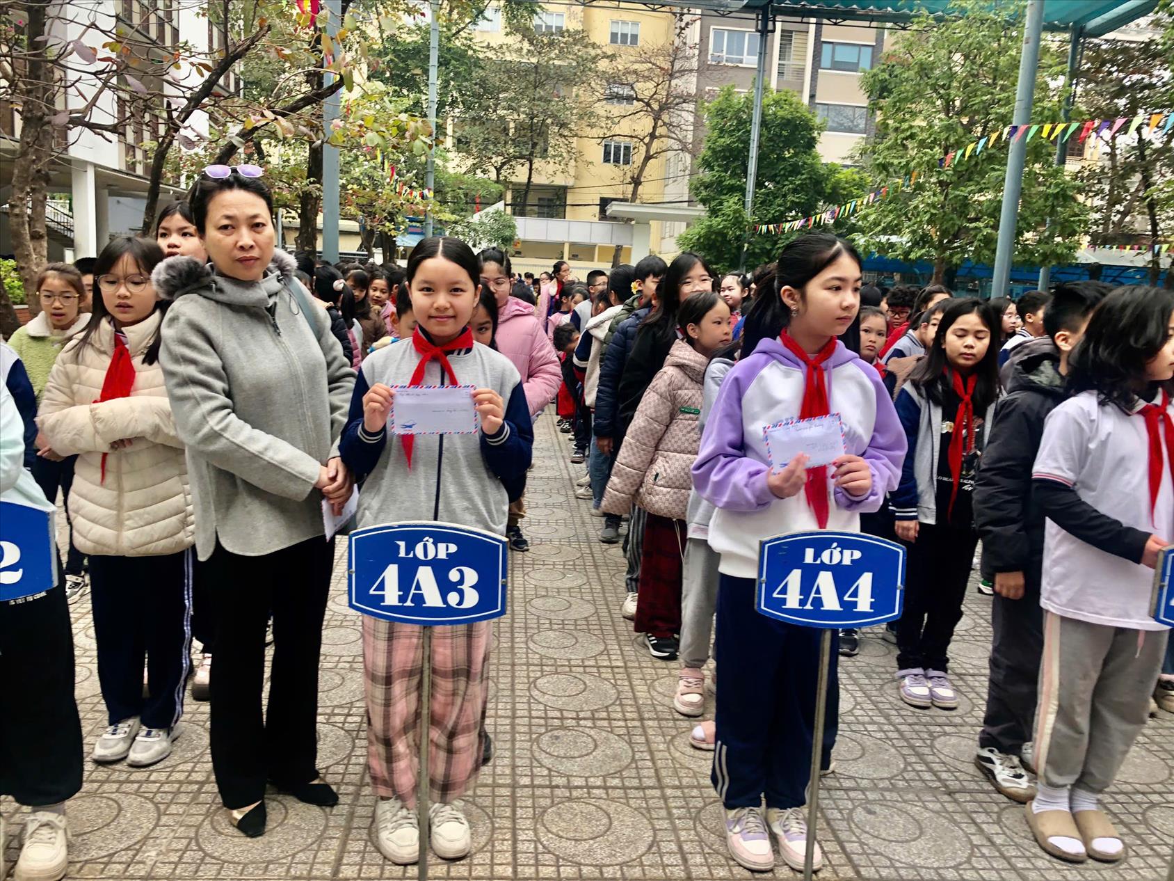 4A4: XUÂN ẤM YÊU THƯƠNG - Hoạt động ý nghĩa của cô và trò.