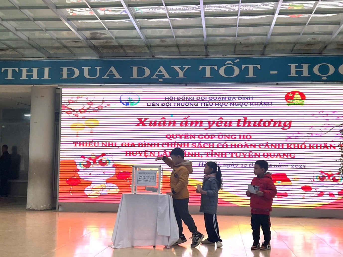 Học sinh lớp 1A2 tham gia “Xuân ấm yêu thương”