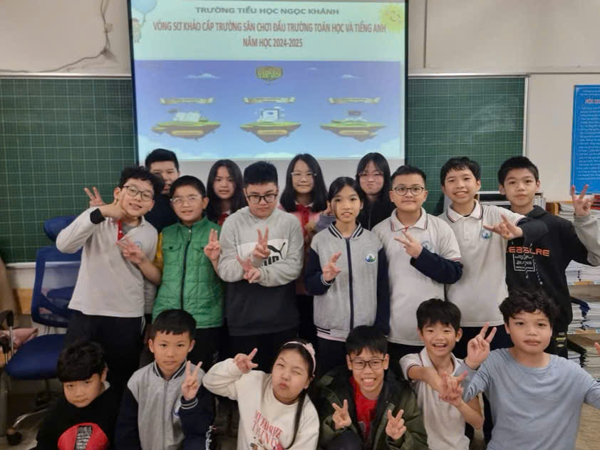 17 học sinh lớp 5A5 hào hứng tham gia cuộc thi Đấu trường Toán học và Tiếng Anh cấp trường năm học 2024 – 2025.