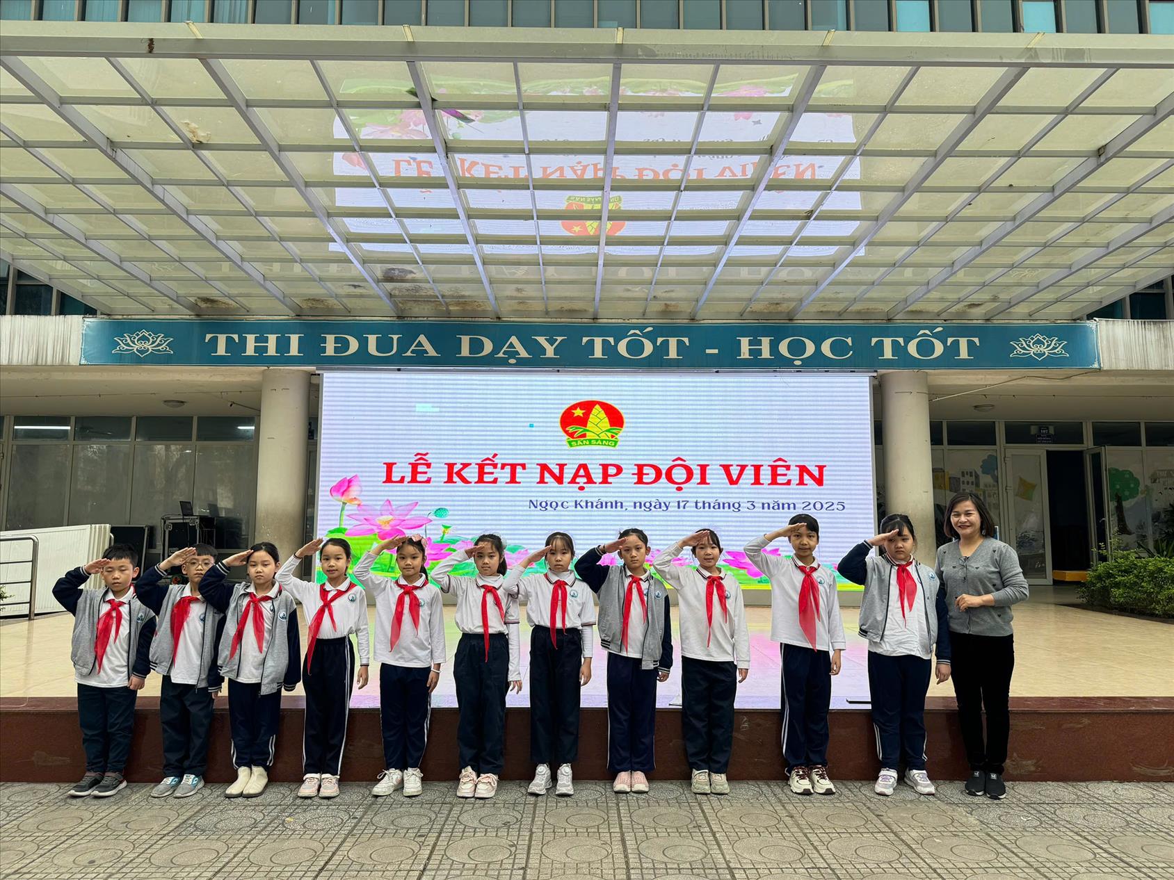 3A5-Vinh dự tự hào kết nạp Đội viên mới