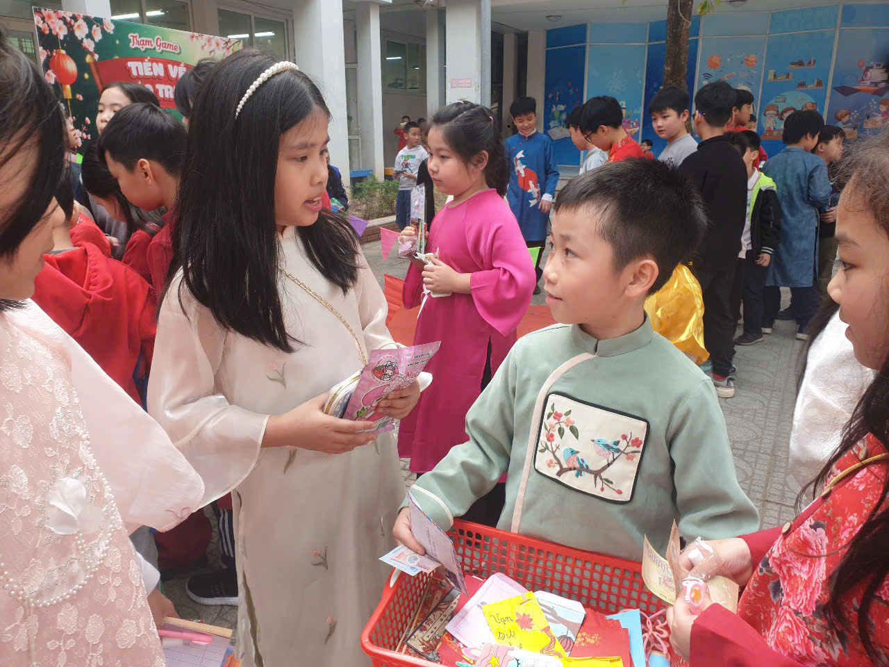 Thật đáng quý! Tấm lòng vàng của các bạn nhỏ lớp 3A5