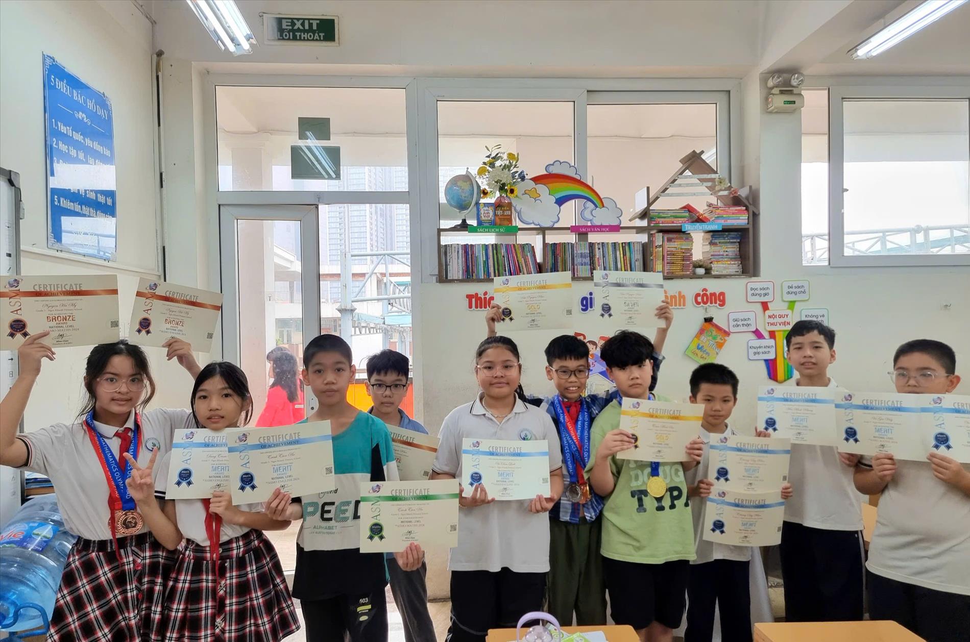 Lớp 5A5 với những “cơn mưa” thành tích trong tháng 4.