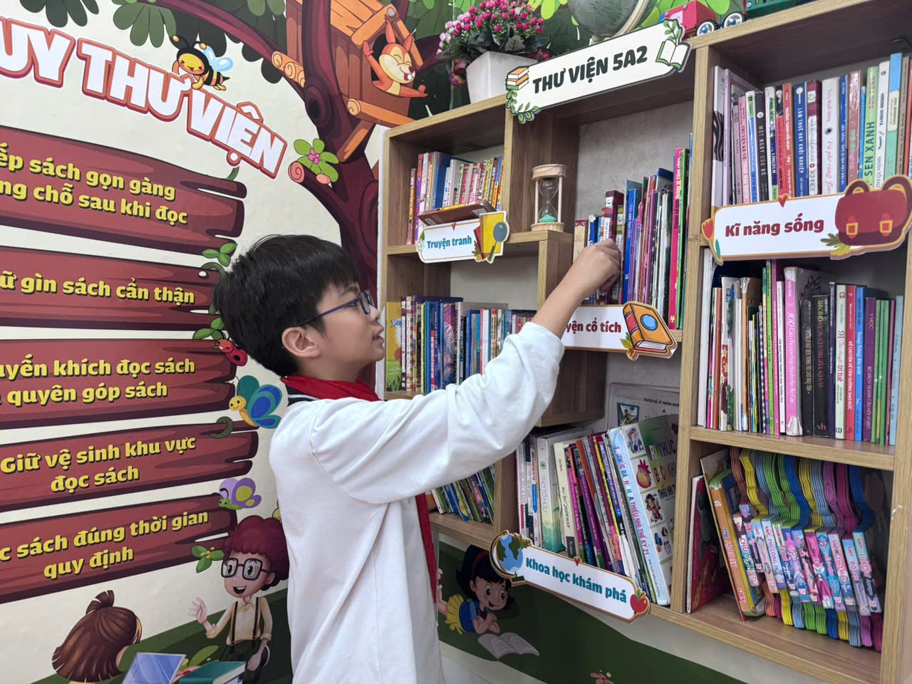 Góc Thư Viện Xinh Xắn Của Lớp 5A2: Nơi Ươm Mầm Tri Thức và Khơi Nguồn Sáng Tạo