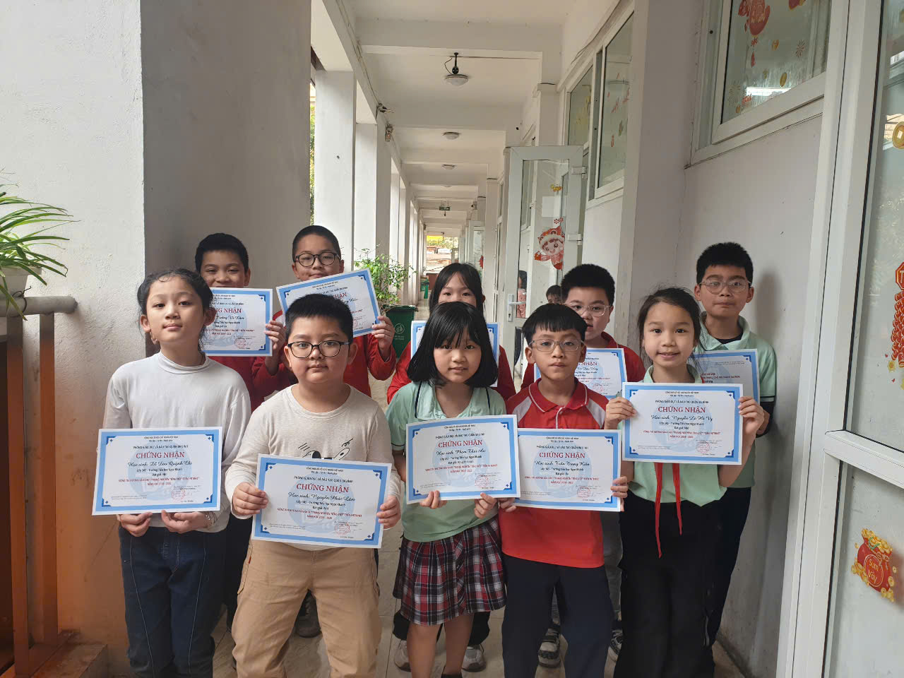 Vinh danh các bạn học sinh lớp 3A5 đạt giải cao trong kì thi Trạng Nguyên Tiếng Việt cấp Quận năm học 2024 -2025