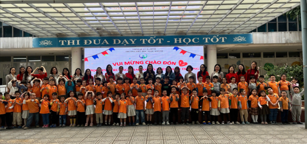 Trường Tiểu học Ngọc Khánh hân hoan chào đón các bé 5 tuổi Trường Mẫu giáo số 7 tham gia ngày hội trải nghiệm “Đón em vào lớp 1” tại trường