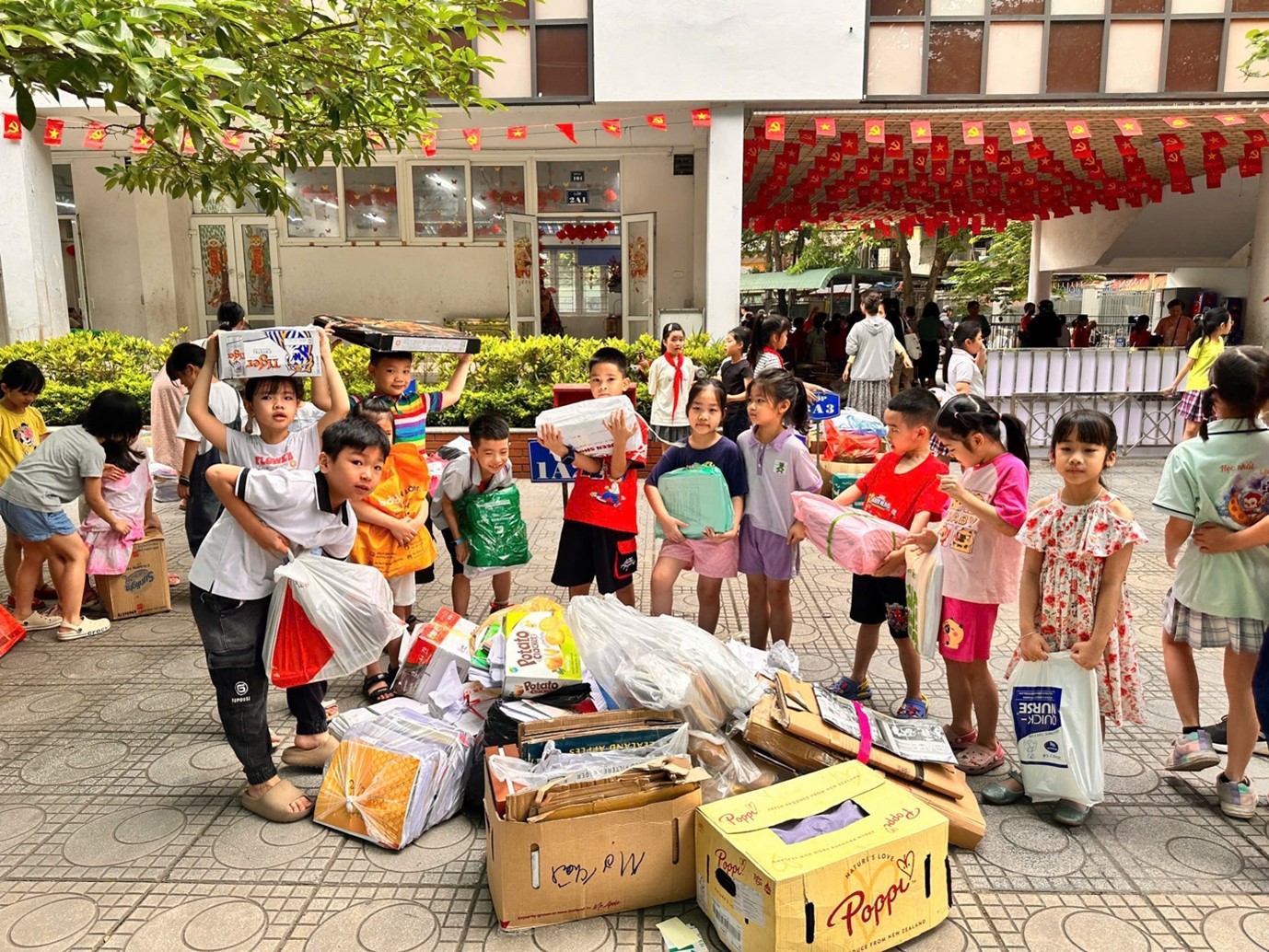 Tập thể lớp 1A2 với phong trào Kế hoạch nhỏ