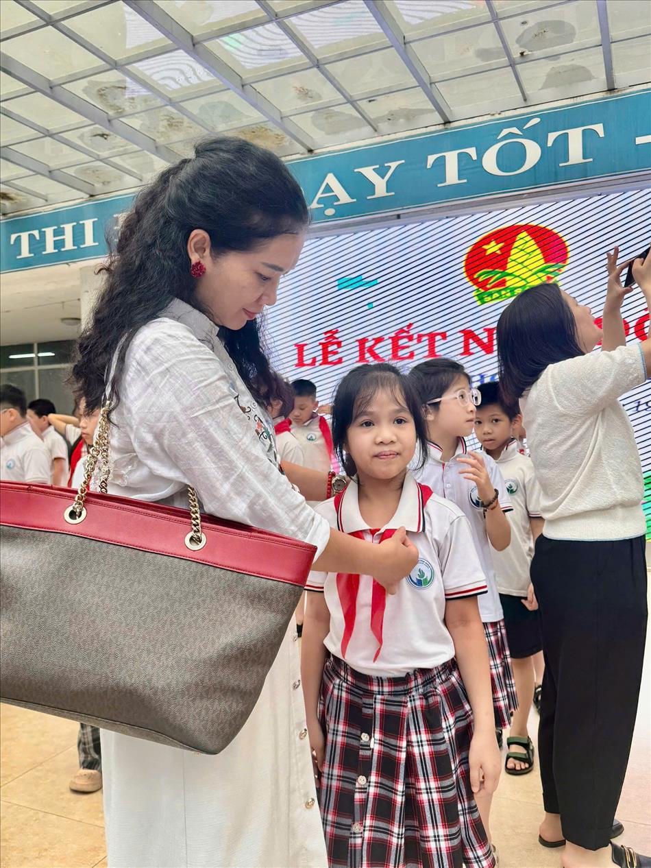 4A4: Hân hoan chào mừng 135 Sinh Nhật Bác Hồ kính yêu!