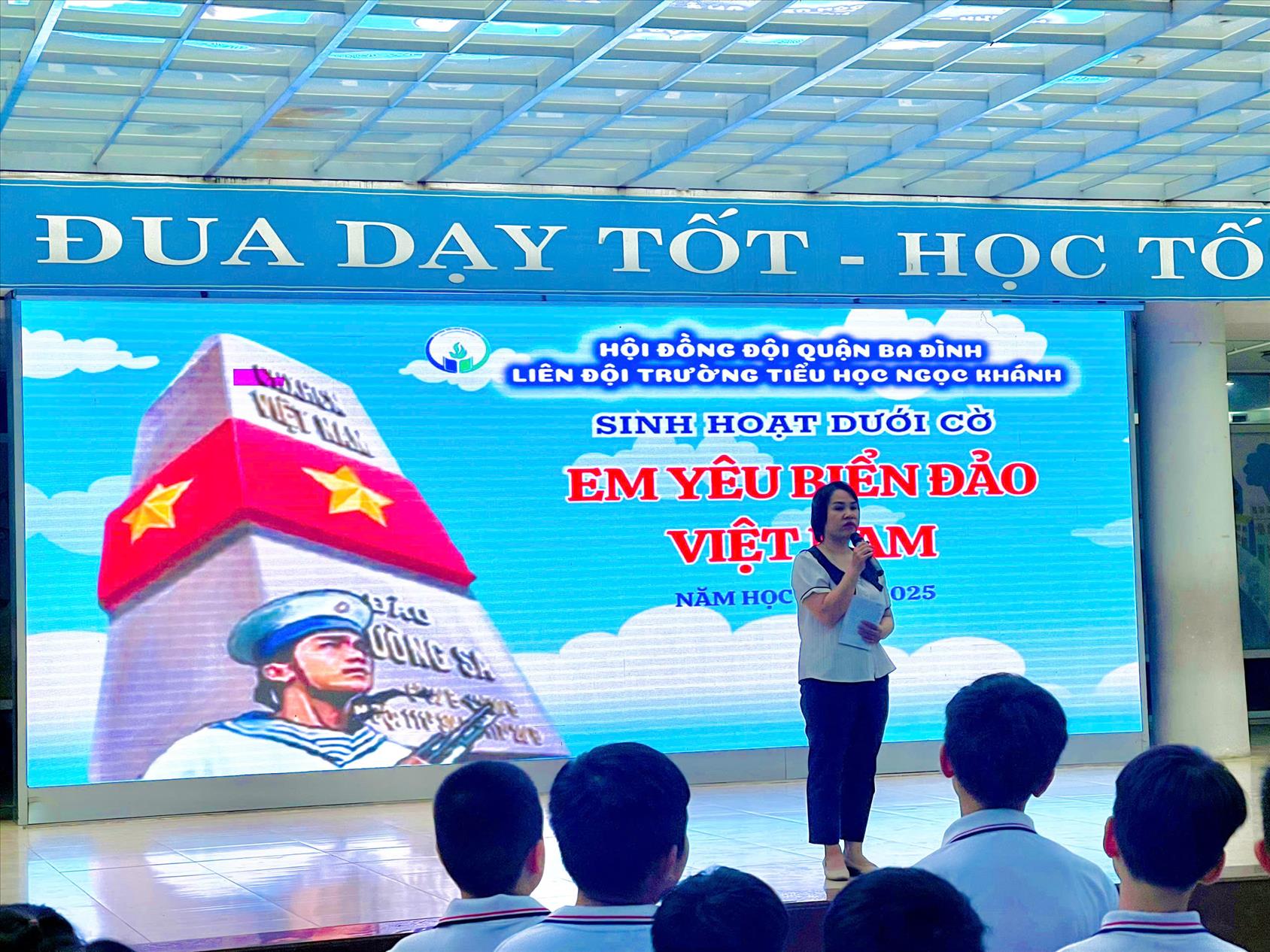 Em yêu biển đảo Việt Nam