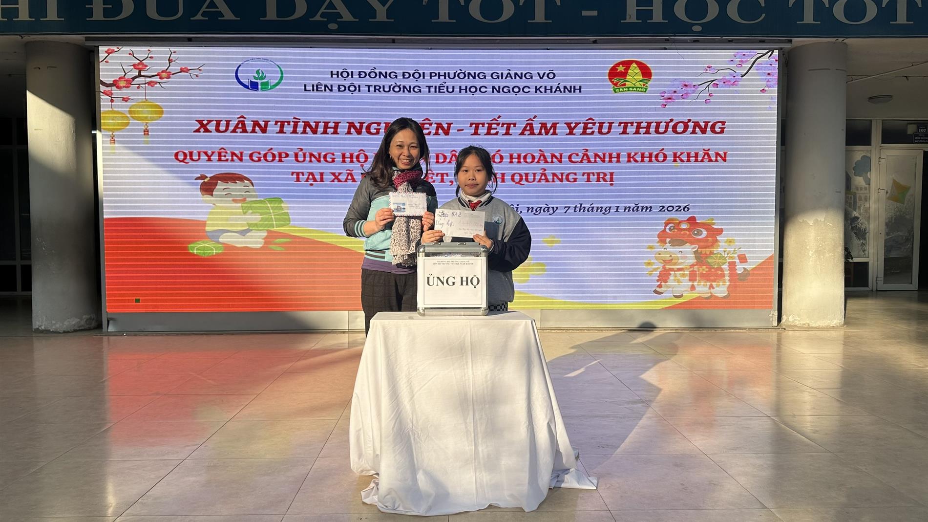 Xuân ấm yêu thương với tập thể cô trò lớp 5A2