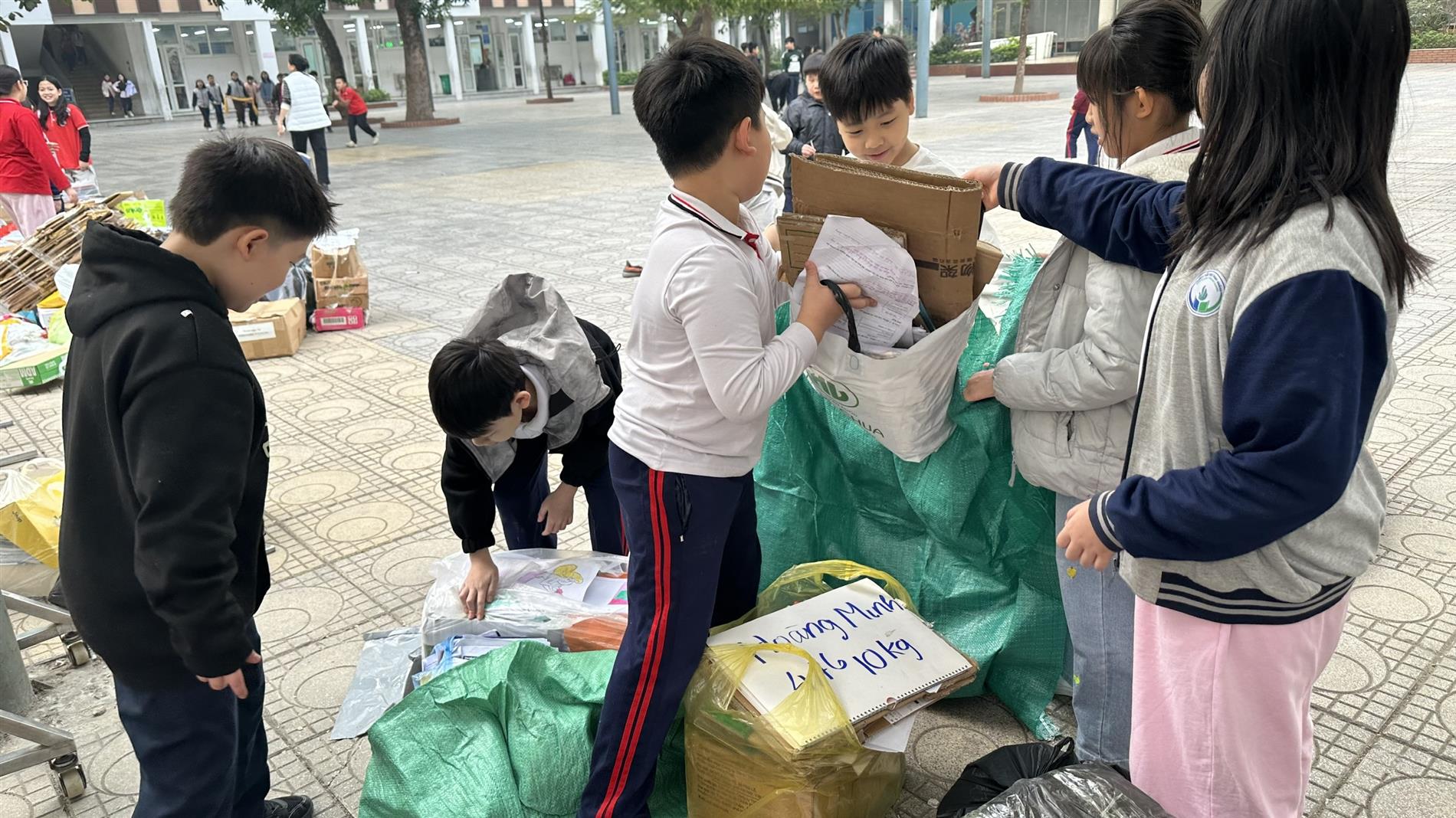 Lớp 4A6 - Hội thu kế hoạch nhỏ đợt 1