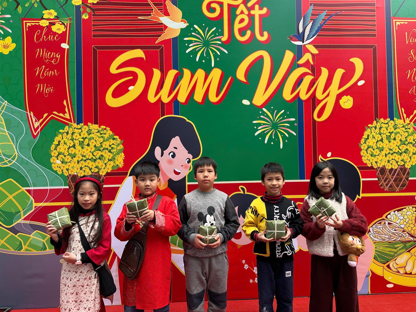 Học sinh lớp 3A6 sôi nổi tham gia Lễ Sơ kết học kì I và chương trình "Vui hội bánh chưng 2026"