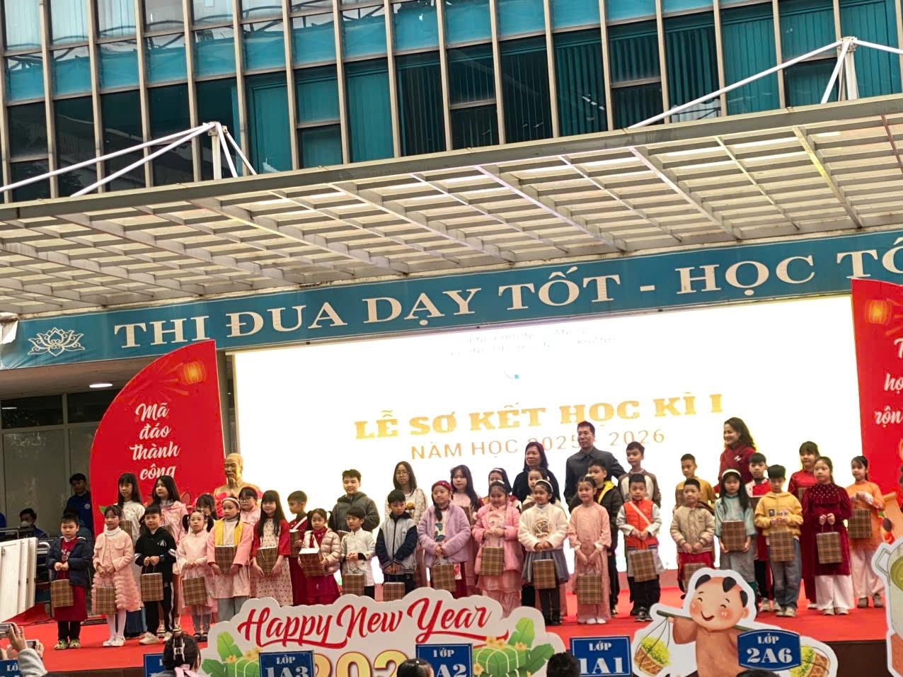 CÁC BẠN HỌC SINH LỚP 2A1 HÀO HỨNG VỚI LỄ HỘI BÁNH CHƯNG XUÂN 2026