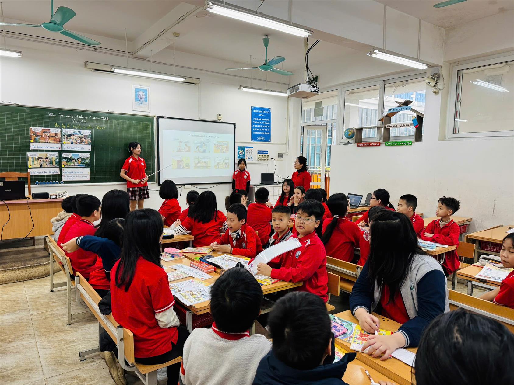 LỚP 5A4 TỔ CHỨC THÀNH CÔNG TIẾT CHUYÊN ĐỀ MÔN ĐẠO ĐỨC