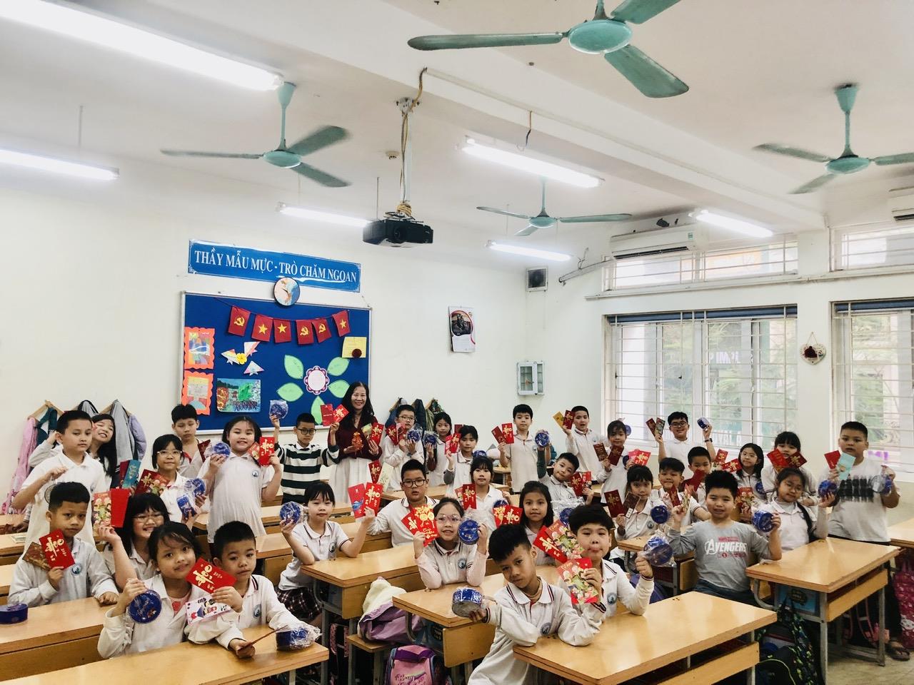 Rộn ràng chào xuân Bình ngọ của các con học sinh lớp 3A7