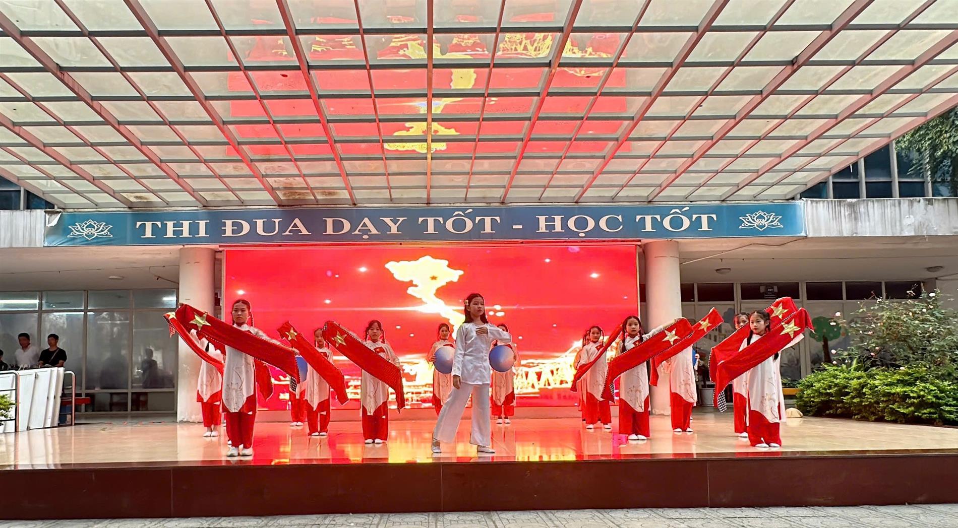 BÙNG NỔ TÀI NĂNG – KHƠI NGUỒN SỨC MẠNH ĐOÀN KẾT