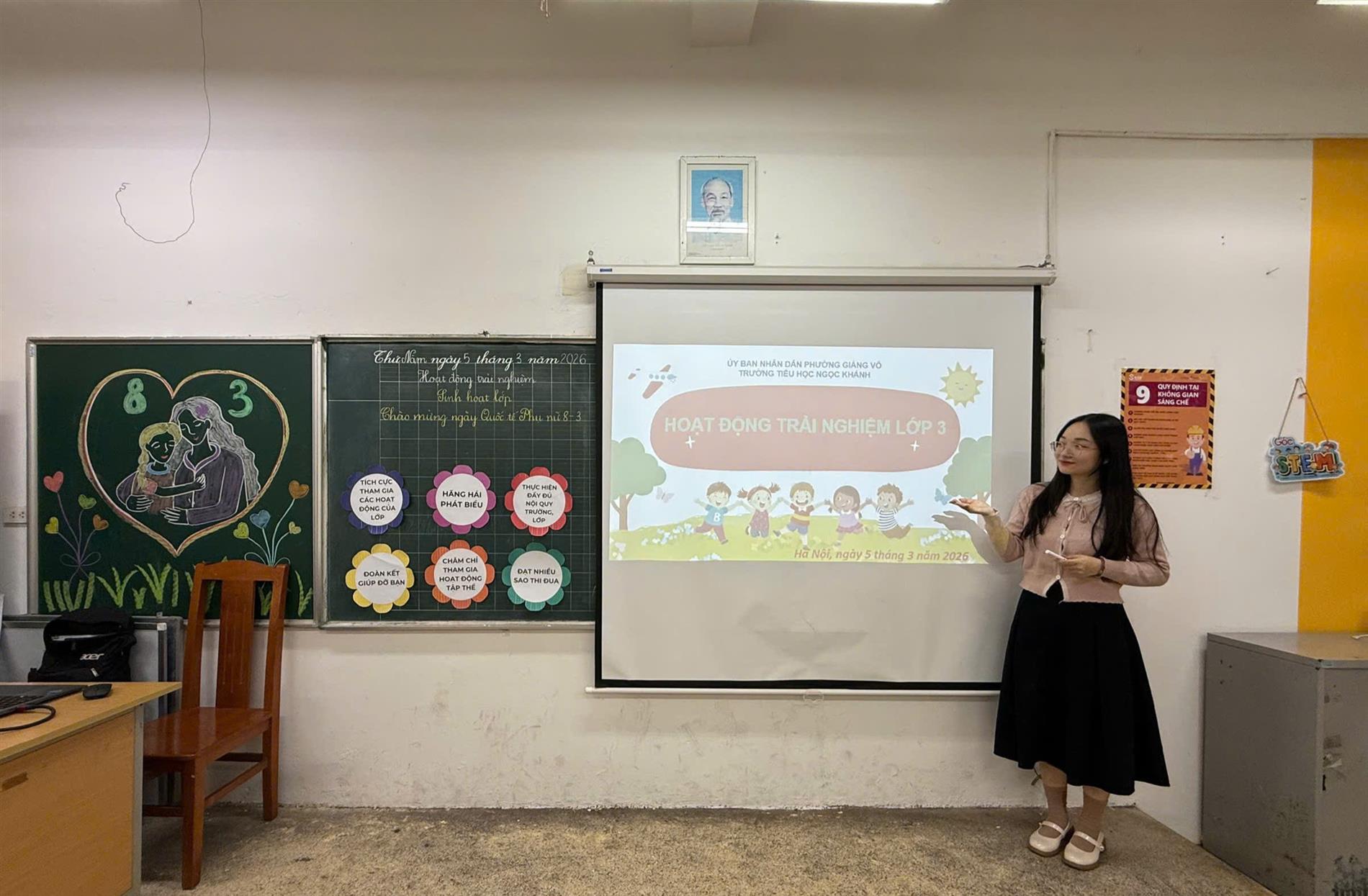 Lớp 3A2 gửi trọn yêu thương nhân ngày 8/3