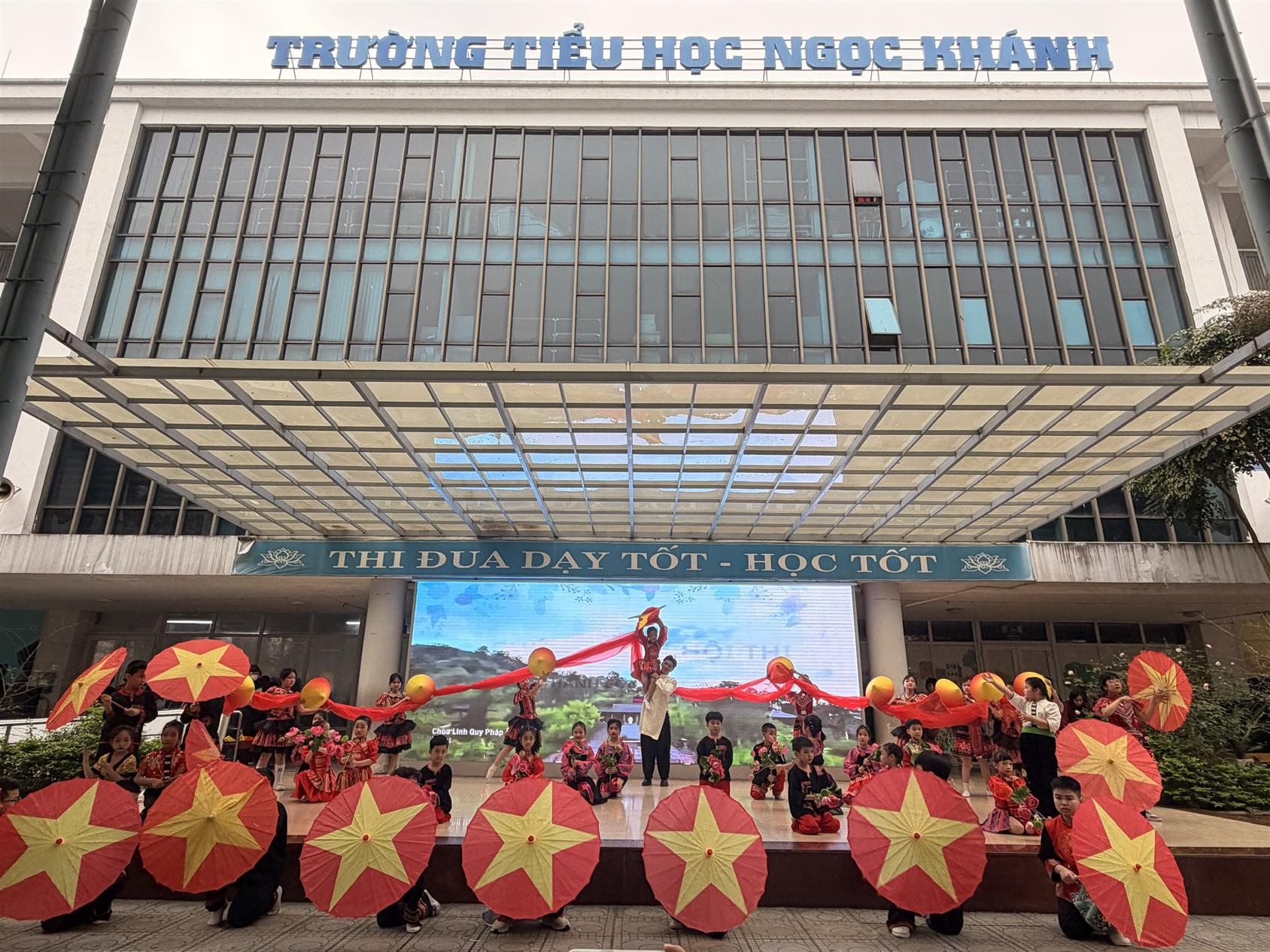 3a7 - Góp phần tạo nên sắc màu rực rỡ của Ngày hội Toả sáng tuổi học trò..!