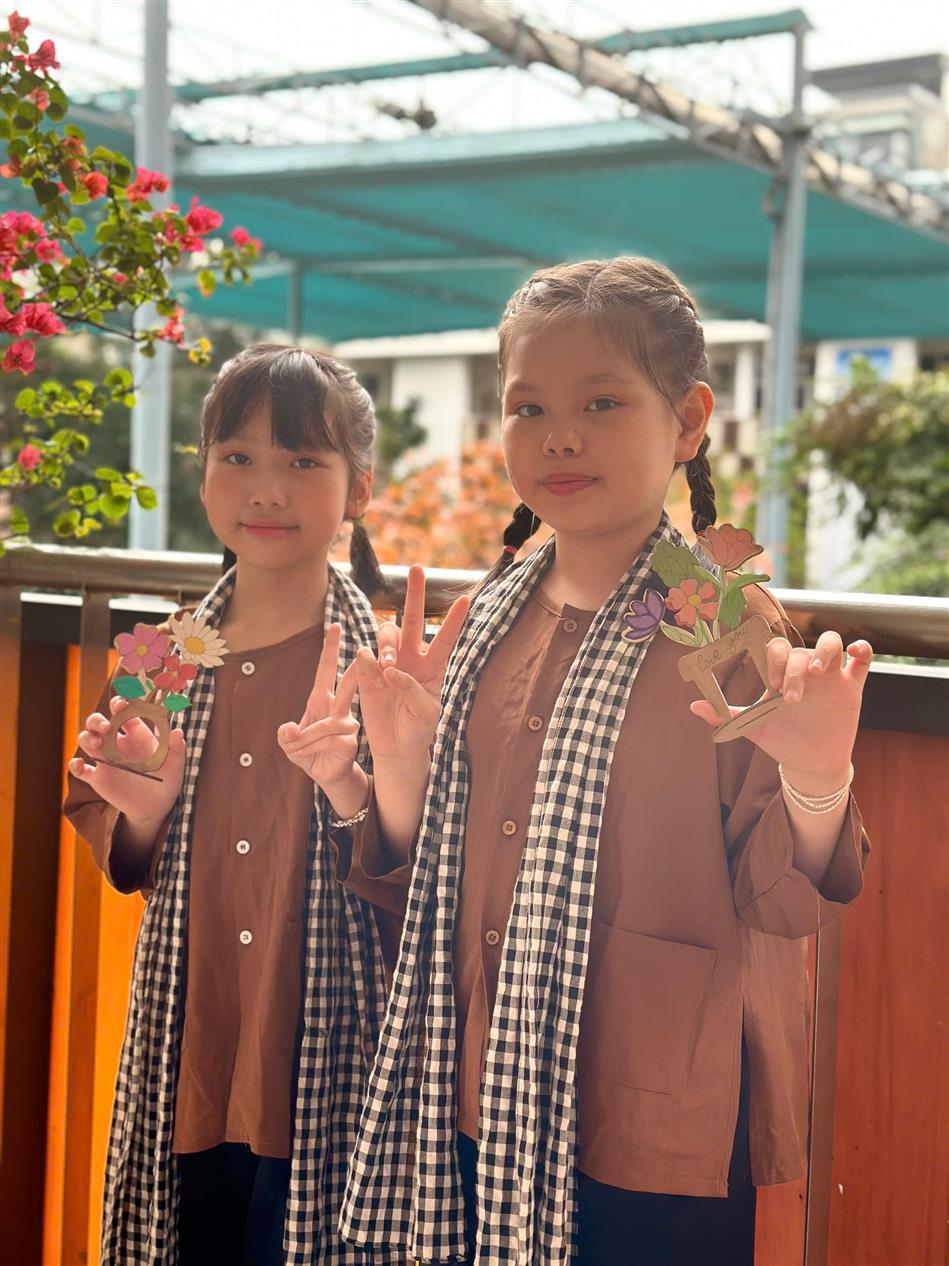 Lớp 4A6 lan tỏa yêu thương trong ngày 8/3