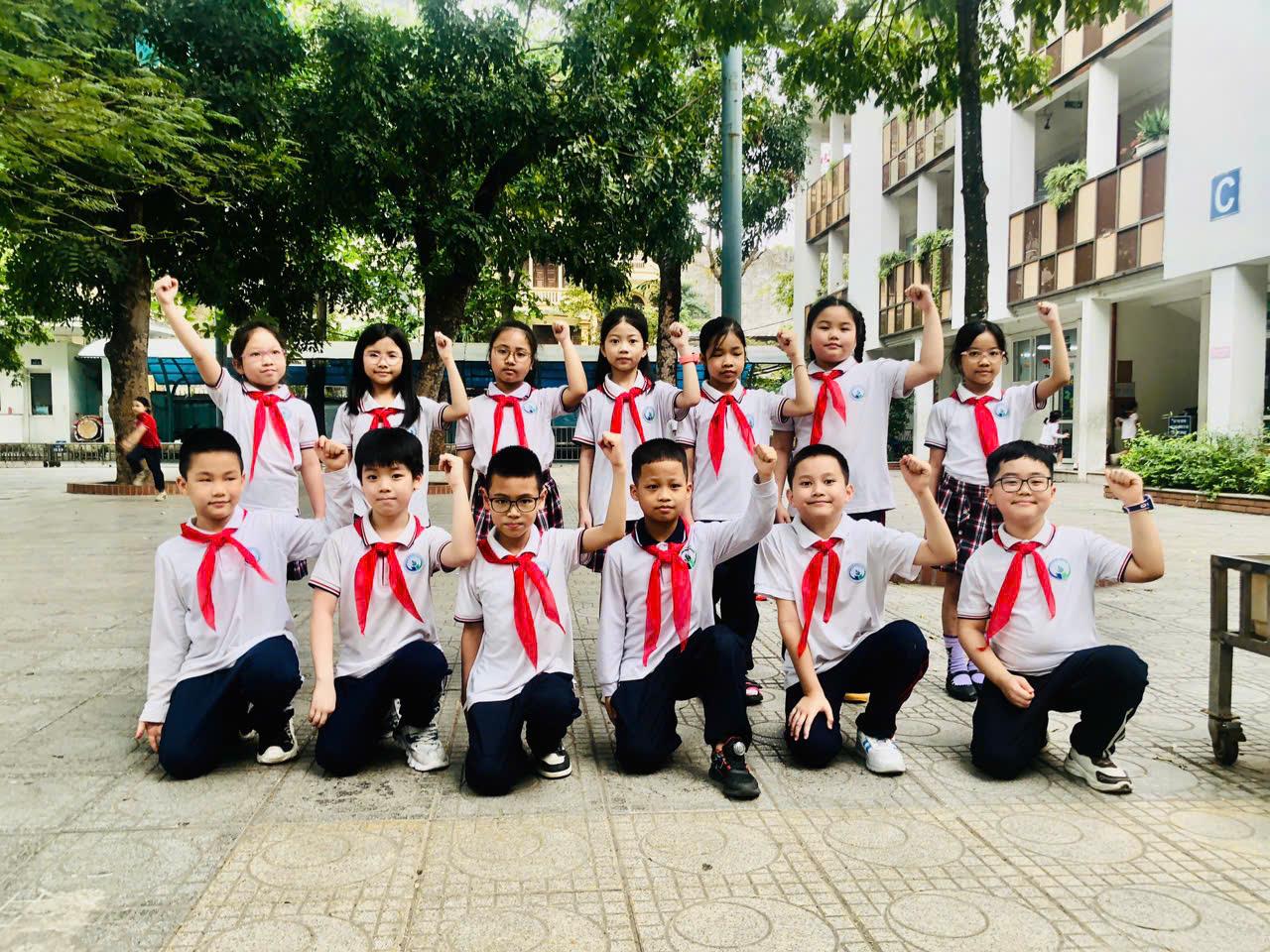 3A7-  Lễ kết nạp Đội viên – niềm tự hào của mỗi sao nhi đồng.