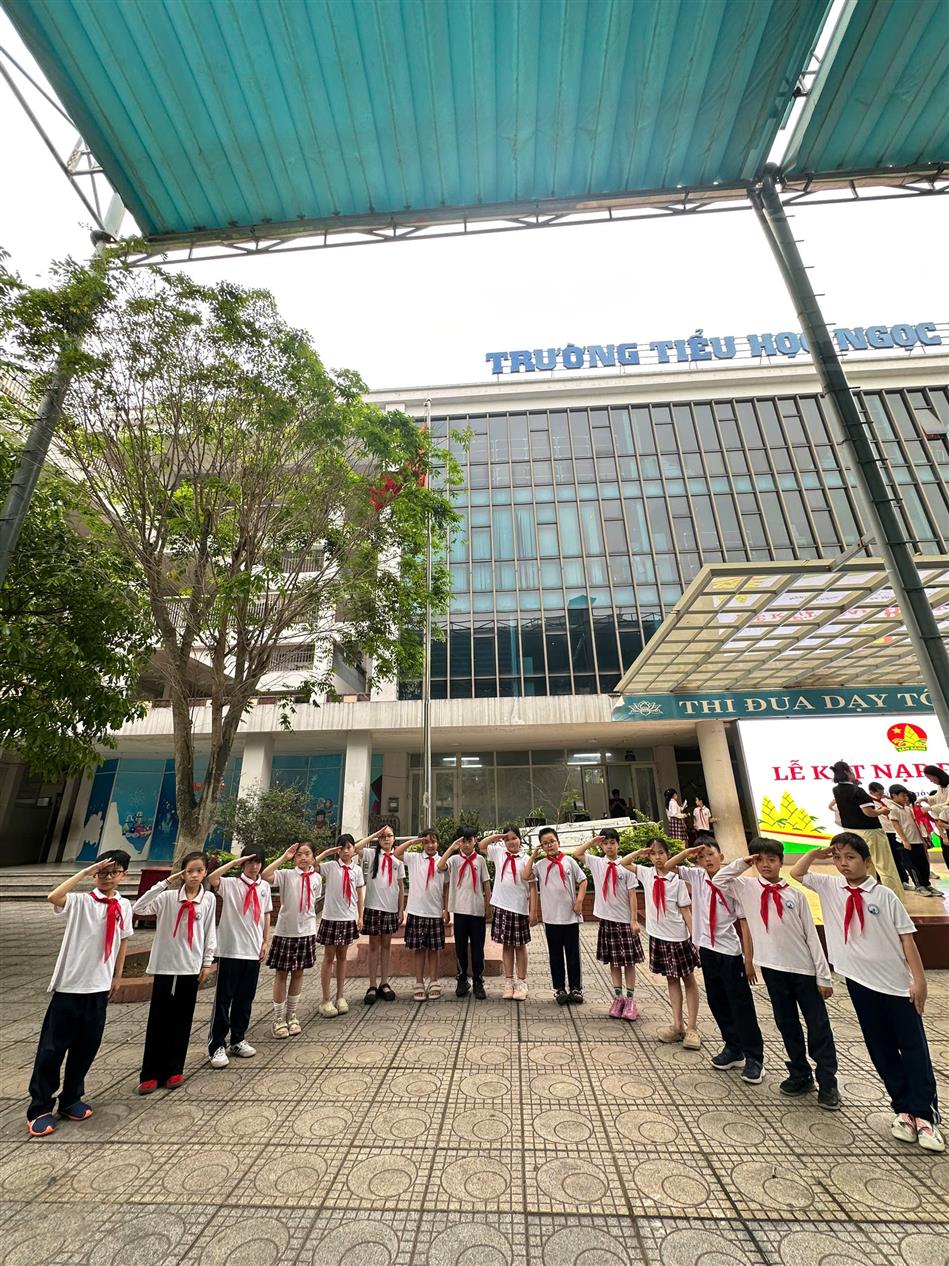 Lớp 3A3: Lễ kết nạp Đội viên mới