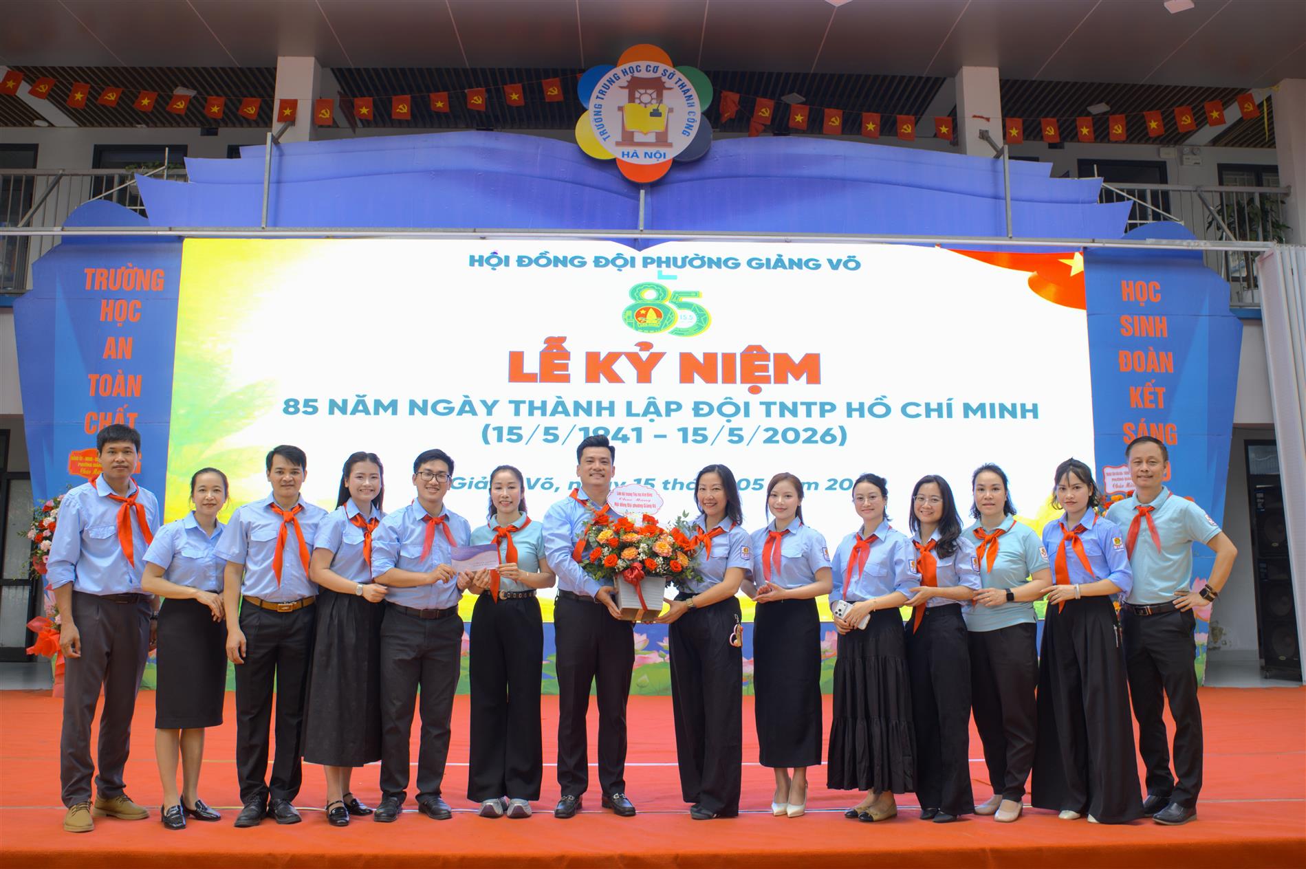 85 Thành lập Đoàn