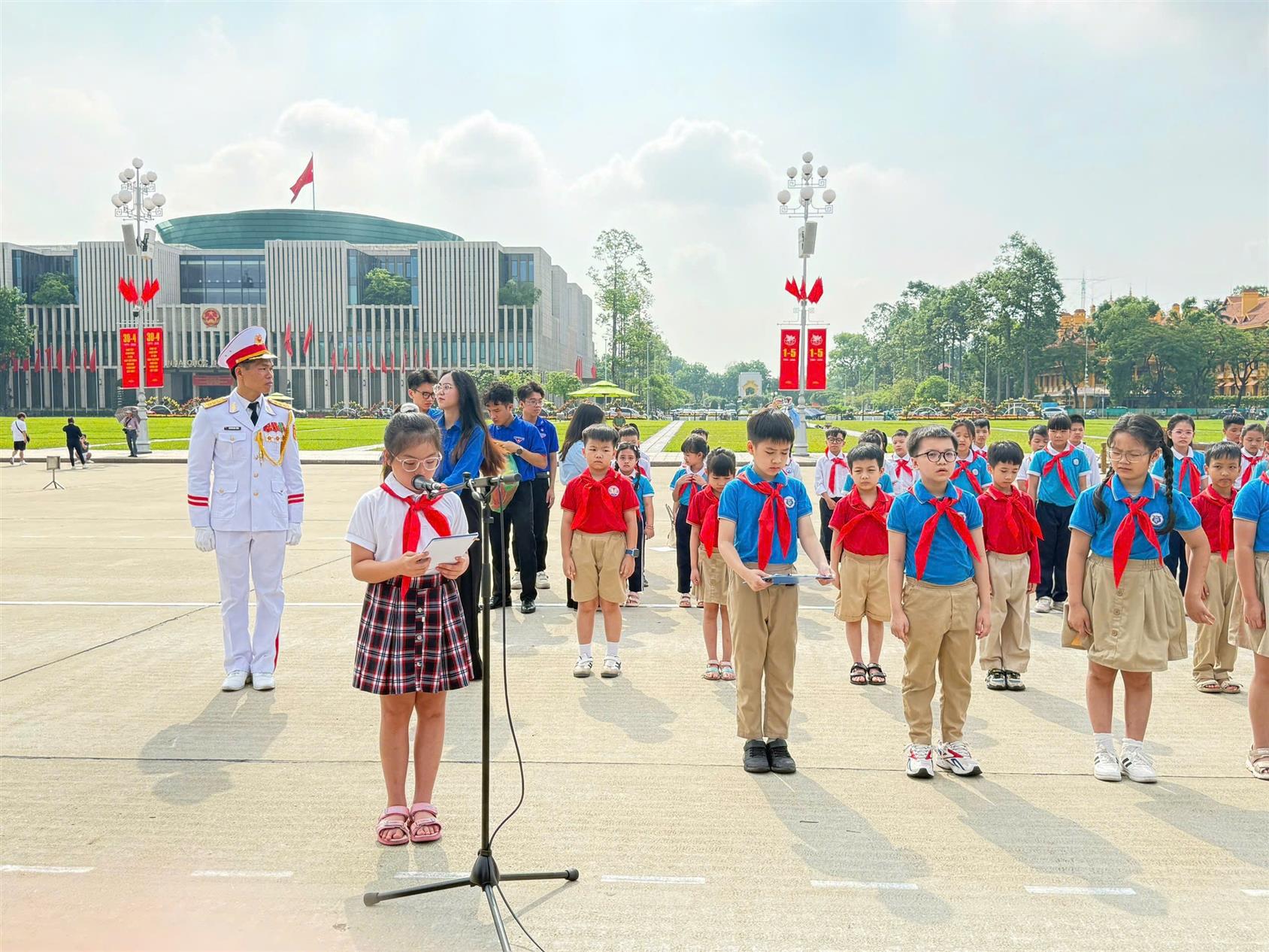 Kết nạp đội viên mới