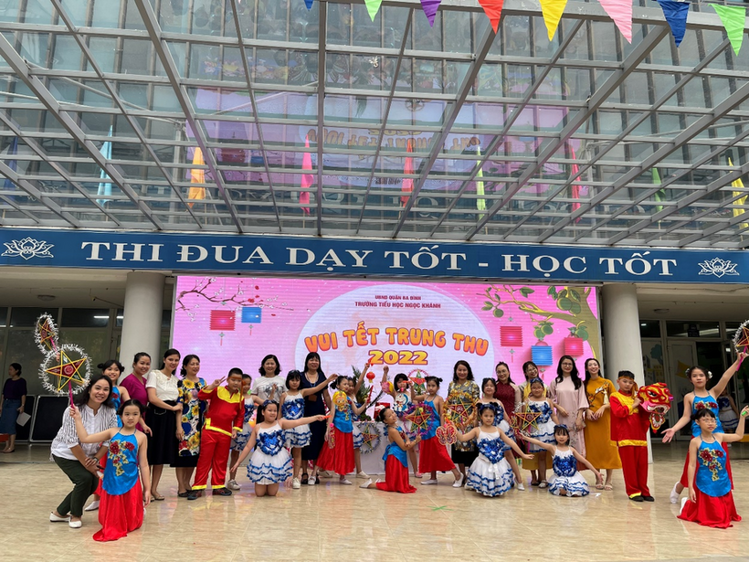 A group of people dancing
Description automatically generated with low confidence