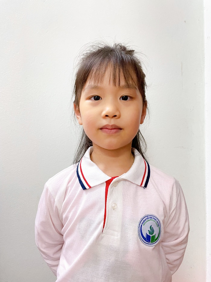 A young child in a white shirt

Description automatically generated with low confidence