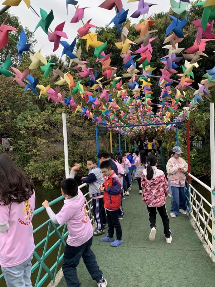 C:\Users\Lop A\Desktop\z4178314662022_f6a28a358872d189f0a1297c9f9cf2f5.jpg