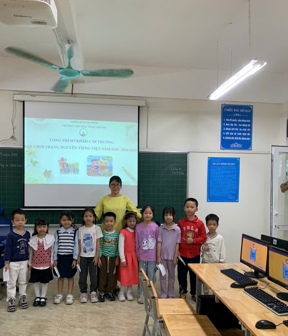 A group of children standing in a classroom

Description automatically generated