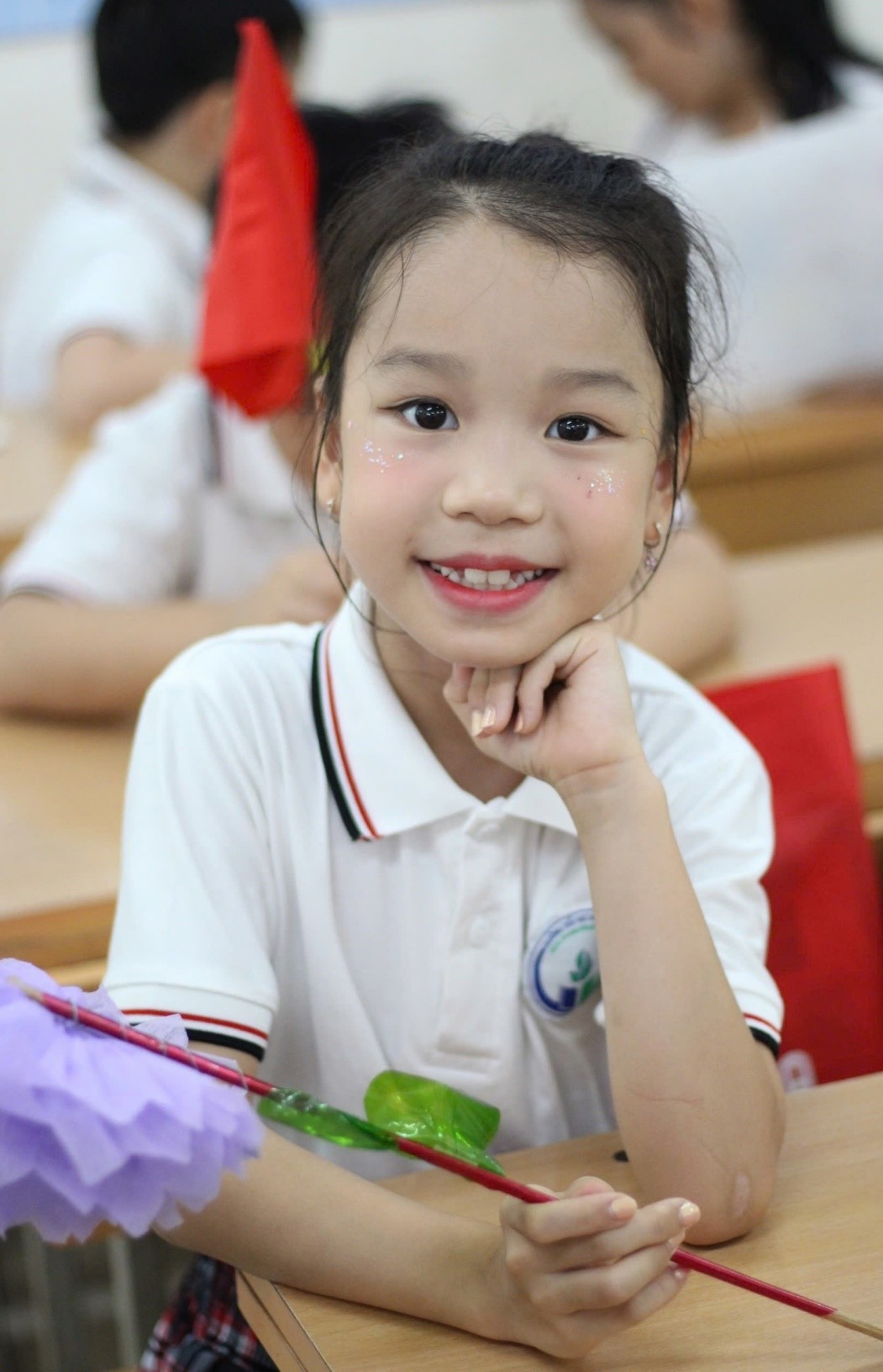 C:\Users\DELL\Desktop\anh tn quận\hà vy.jpg