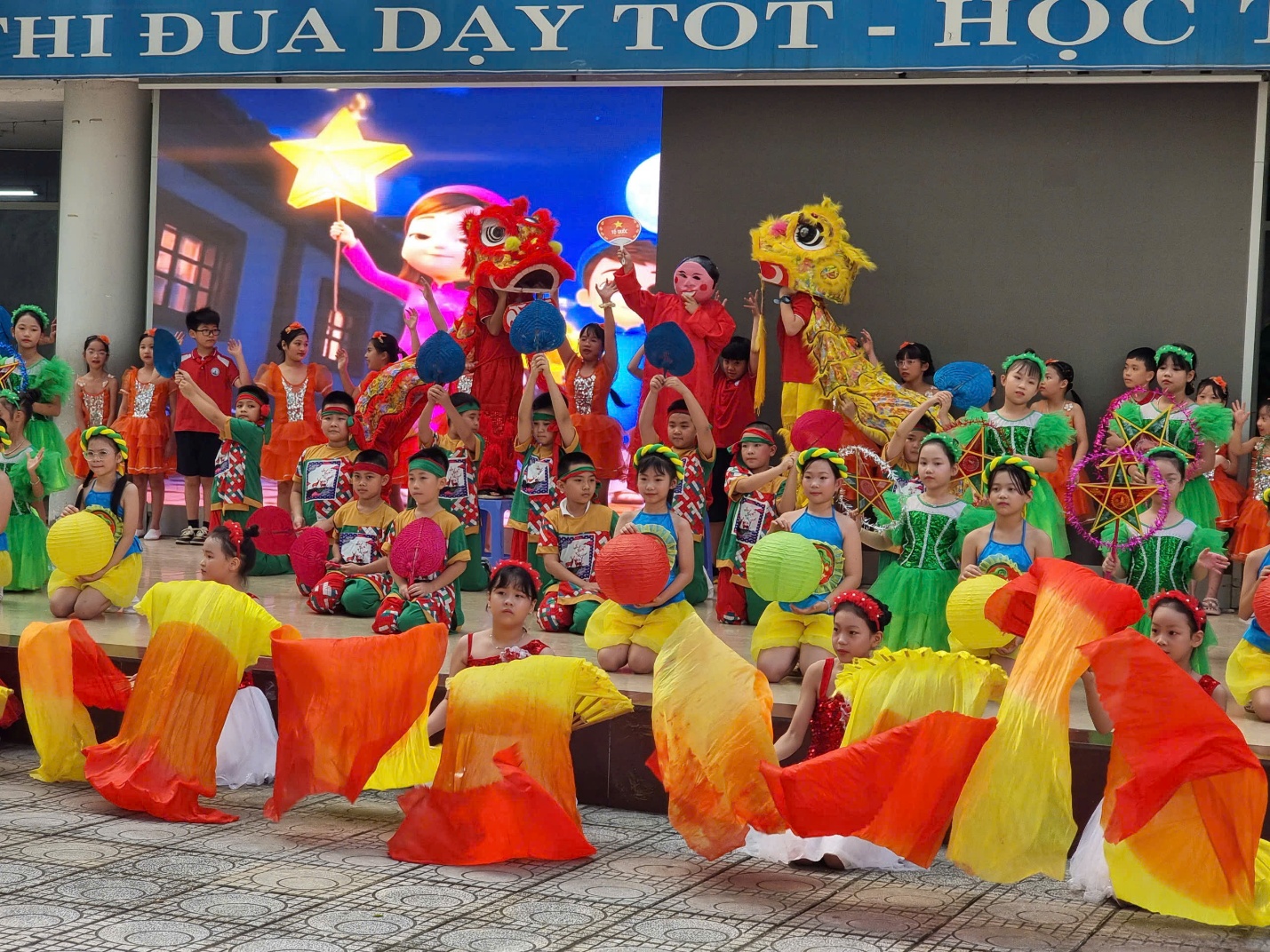 A group of children in clothing

AI-generated content may be incorrect.