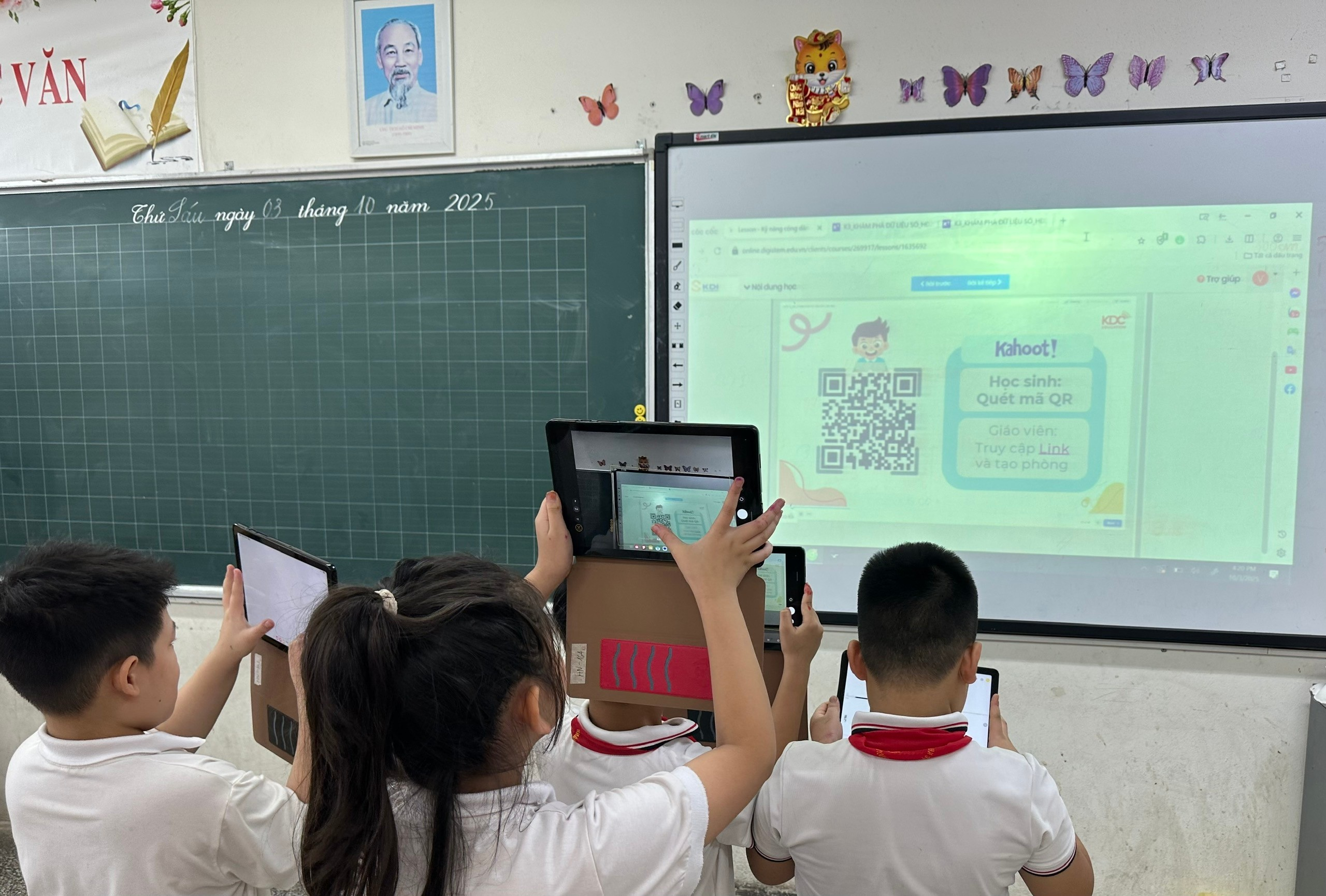 A group of children using a tablet

AI-generated content may be incorrect.