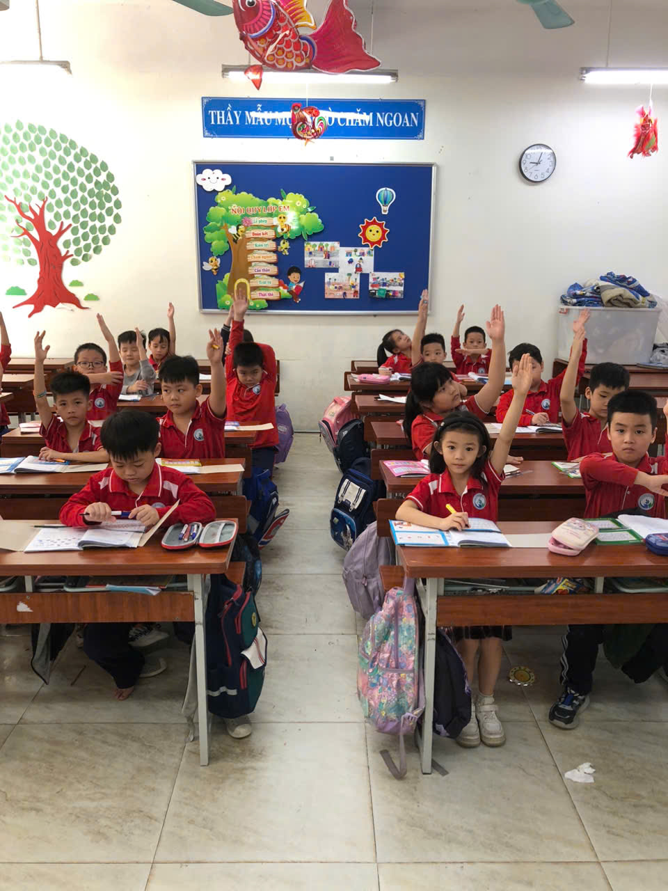 C:\Users\ASUS\Desktop\UP BÀI CHO KHỐI\z7233612410453_8272c6806c2dfe34ecbd943ed3111fb7.jpg