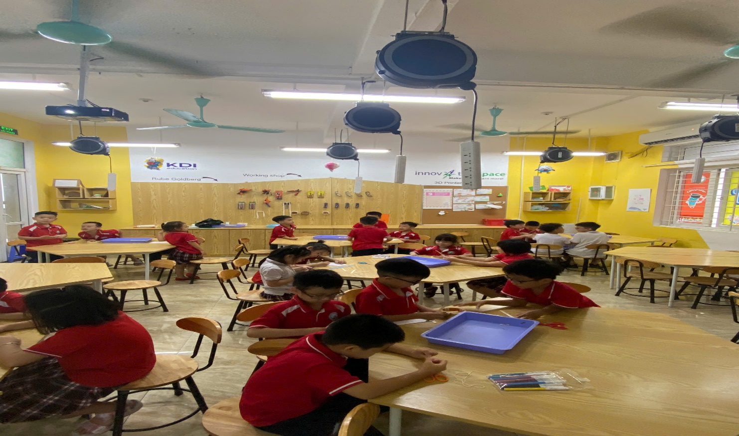 C:\Users\Administrator\Desktop\ảnh stem\z7021565815741_f389593659ec1840b05577aecc45fc9e.jpg