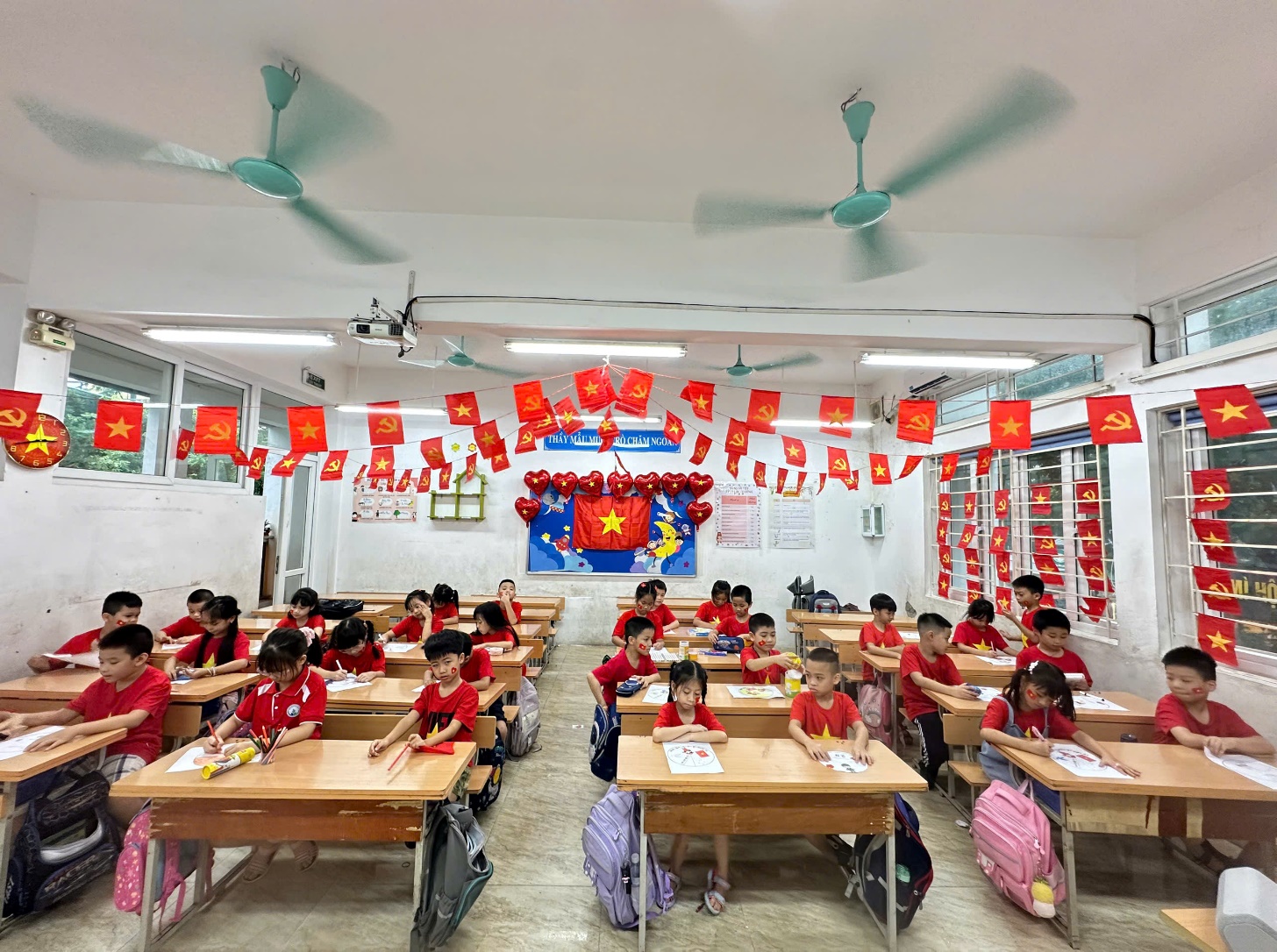 z6949079226211_5c1bc2dd7ecb7504e87fd4f75352dfe4