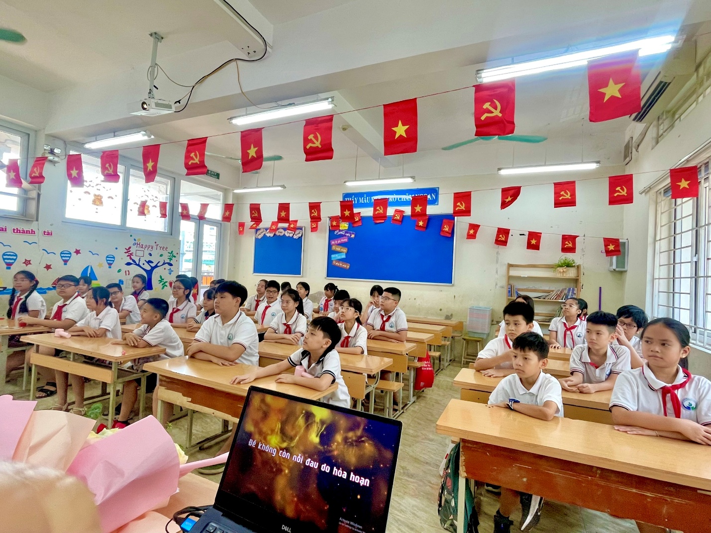 E:\ẢNH 5A6\1. KHAI GIẢNG\z6981223887887_e73133607f64ddc96f500ca2a0c03ee4.jpg