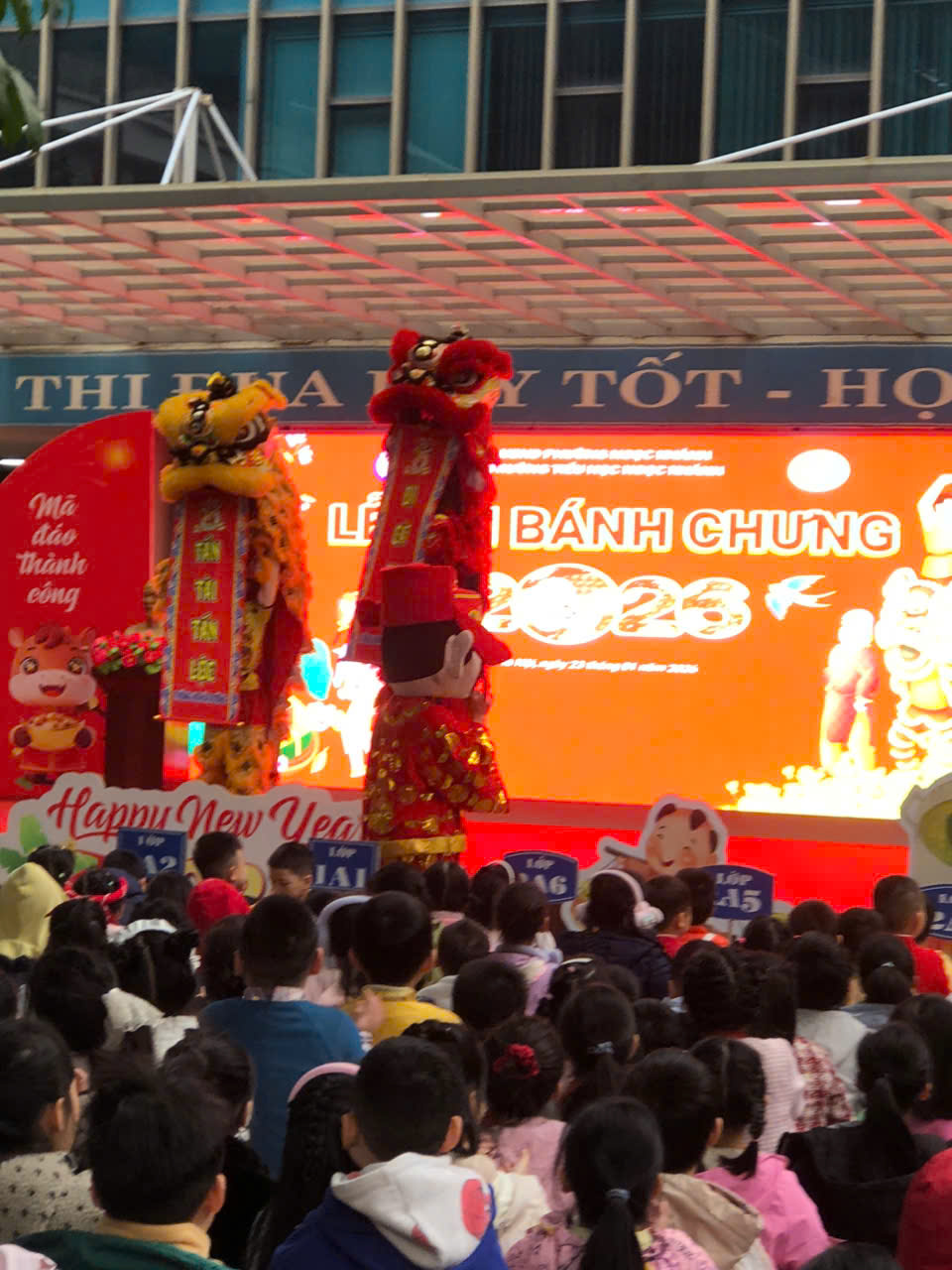 C:\Users\ASUS\Desktop\UP BÀI CHO KHỐI\ẢNH TẾT\z7465579344962_66fc8879a4281cacf772e3c417392754.jpg