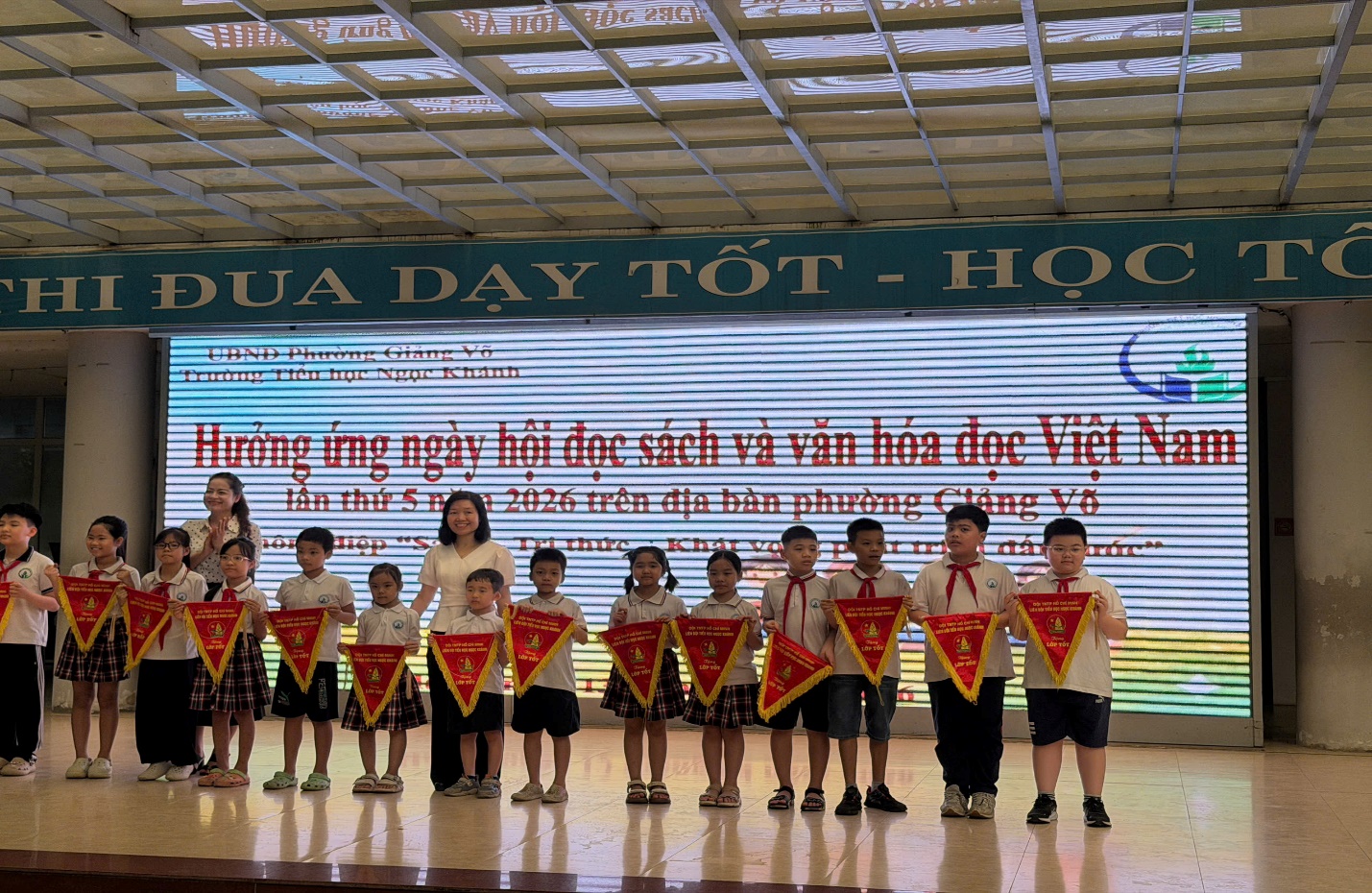 C:\Users\Administrator\Desktop\Bài viết\Bài viết t4\z7727988204456_821e5d6e95a66ab02c326da32a2fed46.jpg